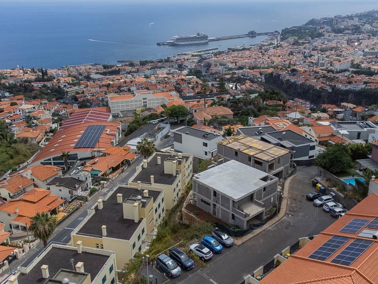 Villa for Sale in Funchal, Ilha Da Madeira, Portugal 43