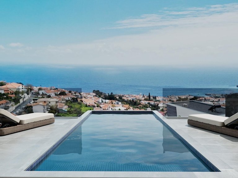 Villa for Sale in Funchal, Ilha Da Madeira, Portugal 27