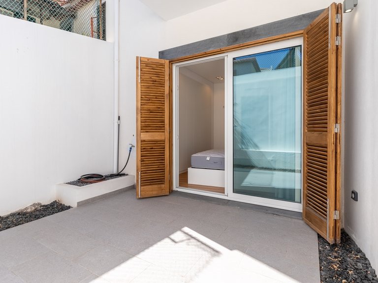 Apartment for Sale in Funchal, Ilha Da Madeira, Portugal 14