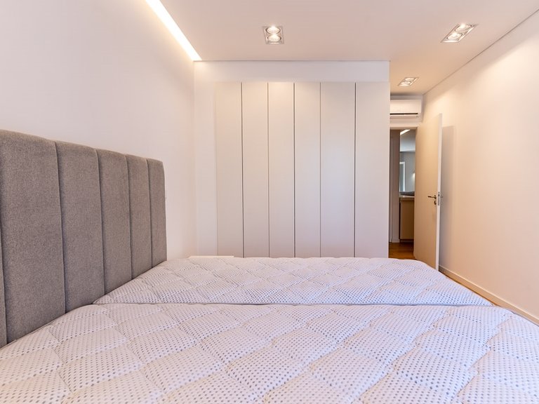 Apartment for Sale in Funchal, Ilha Da Madeira, Portugal 7