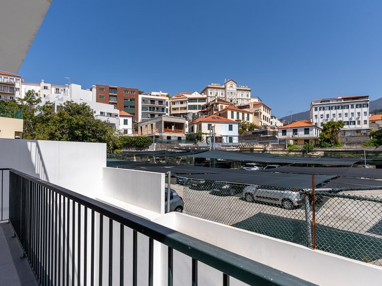 Apartment for Sale in Funchal, Ilha Da Madeira, Portugal 3
