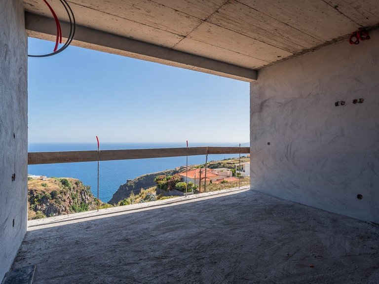 Villa for Sale in Calheta, Ilha Da Madeira, Portugal 32