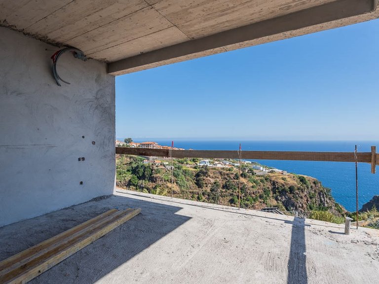 Villa for Sale in Calheta, Ilha Da Madeira, Portugal 25