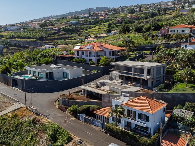 Villa for Sale in Calheta, Ilha Da Madeira, Portugal 35