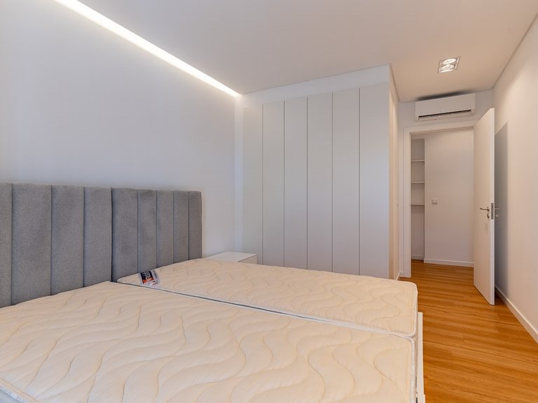 Apartment for Sale in Funchal, Ilha Da Madeira, Portugal 4