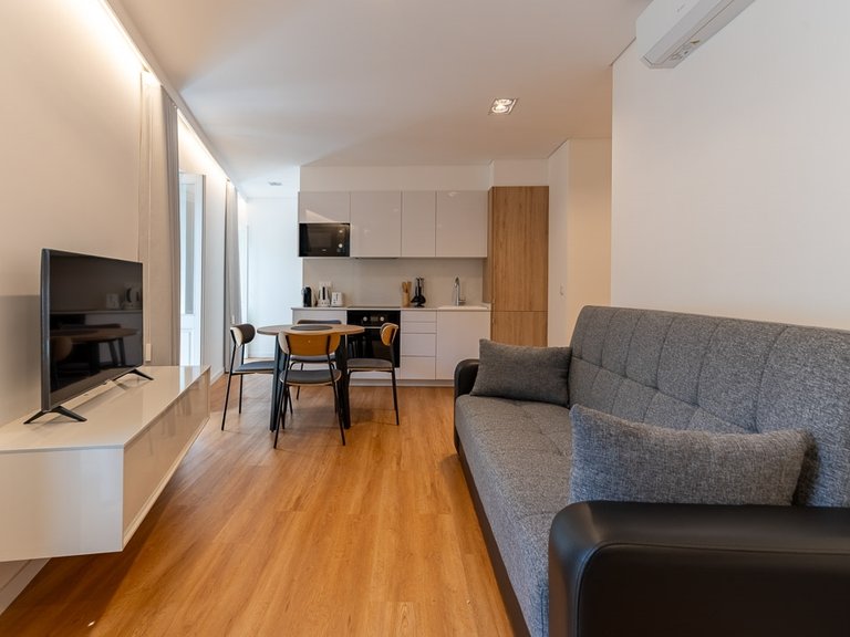 Apartment for Sale in Funchal, Ilha Da Madeira, Portugal 3
