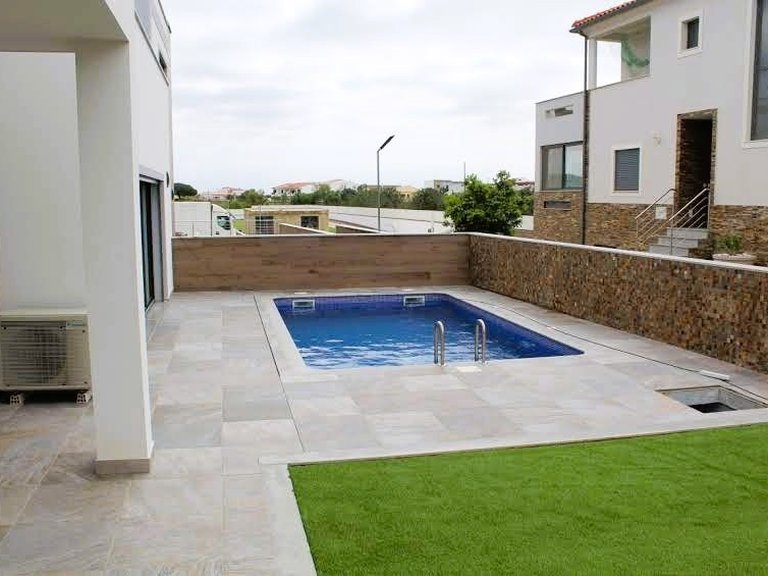 Villa for Sale in Albufeira, Algarve, Portugal 4