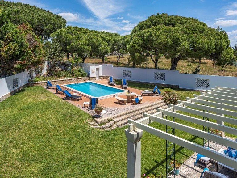Villa for Sale in Loulé, Algarve, Portugal 7