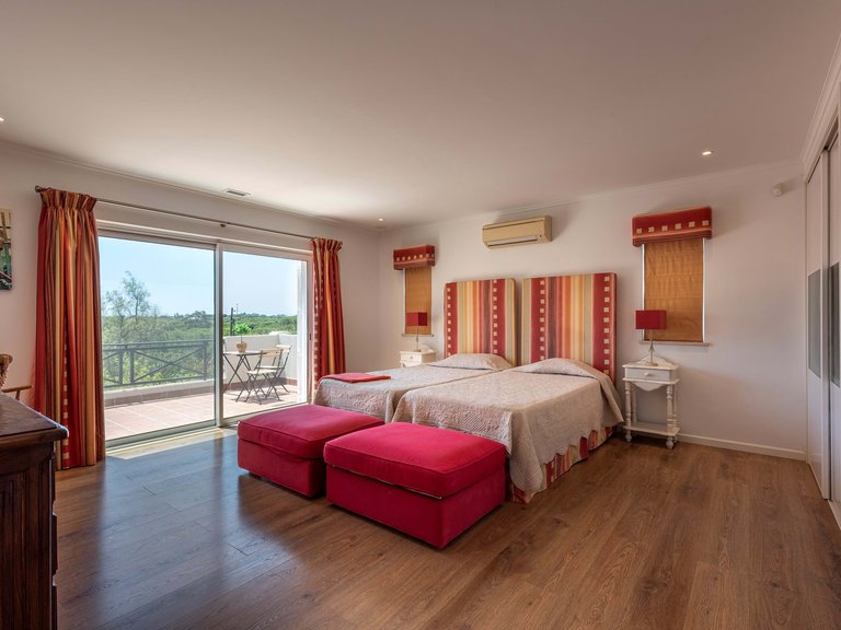 Villa for Sale in Loulé, Algarve, Portugal 20