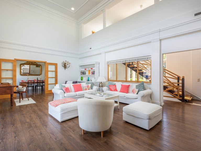 Villa for Sale in Loulé, Algarve, Portugal 9