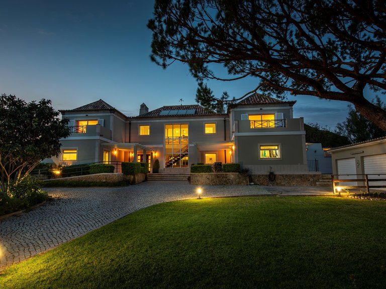 Villa for Sale in Loulé, Algarve, Portugal 1