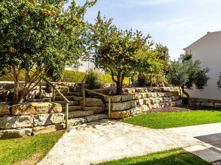 Villa for Sale in Lagoa, Algarve, Portugal 16