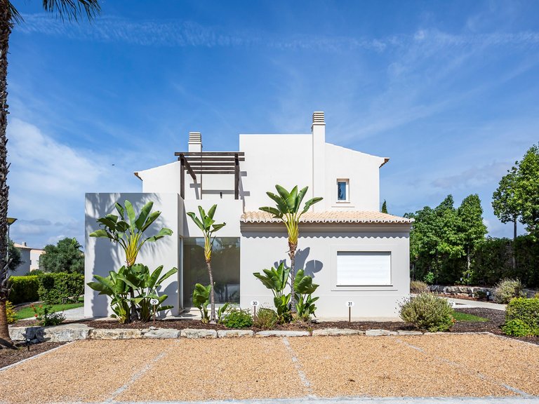 Villa for Sale in Lagoa, Algarve, Portugal 12