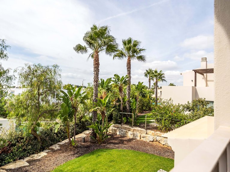 Villa for Sale in Lagoa, Algarve, Portugal 18