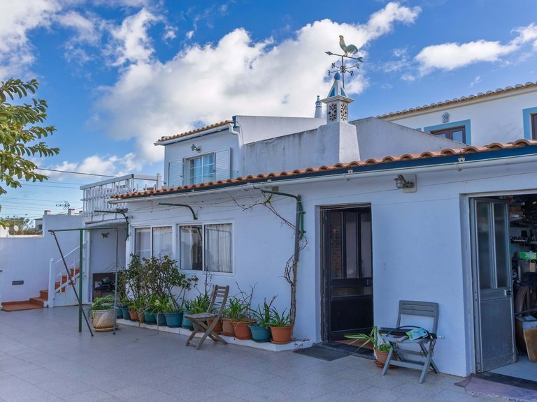 Villa for Sale in Vila Do Bispo, Algarve, Portugal 5