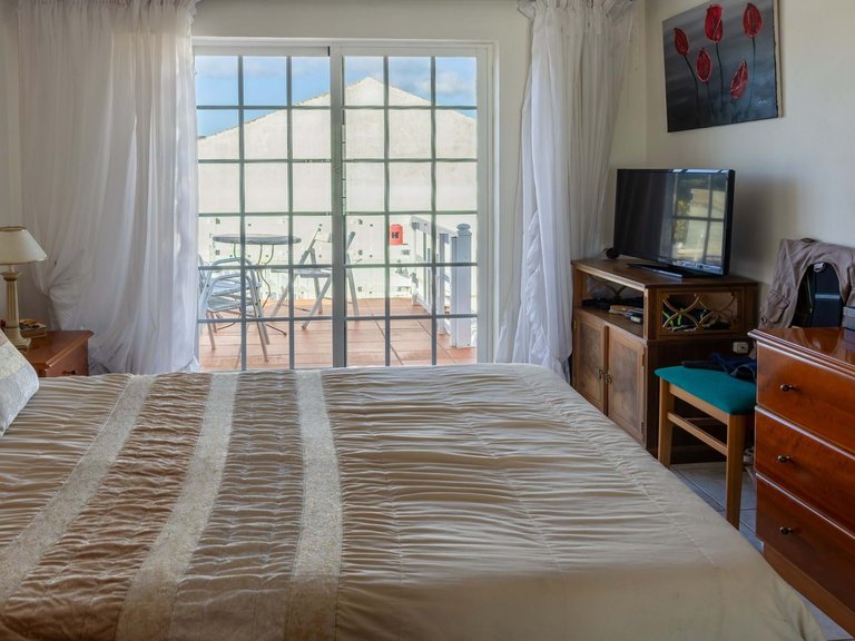 Villa for Sale in Vila Do Bispo, Algarve, Portugal 15