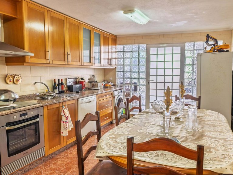 Villa for Sale in Vila Do Bispo, Algarve, Portugal 18