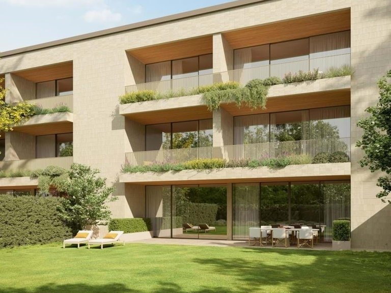 Apartment for Sale in Porto, Porto, Portugal 6