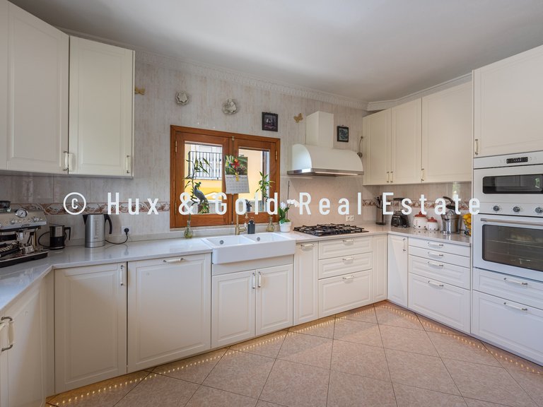 Villa for Sale in Loulé, Algarve, Portugal 23