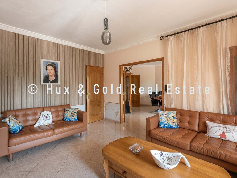 Villa for Sale in Loulé, Algarve, Portugal 24