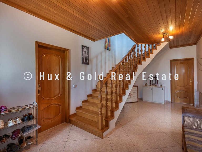 Villa for Sale in Loulé, Algarve, Portugal 16