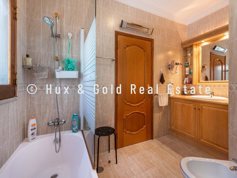 Villa for Sale in Loulé, Algarve, Portugal 15