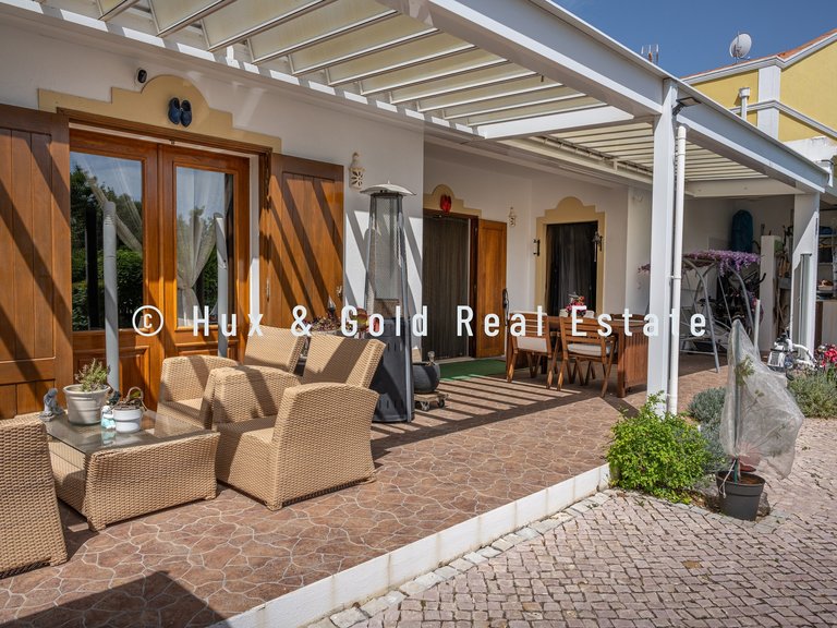 Villa for Sale in Loulé, Algarve, Portugal 3