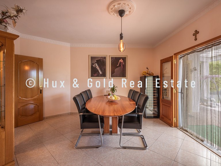 Villa for Sale in Loulé, Algarve, Portugal 13