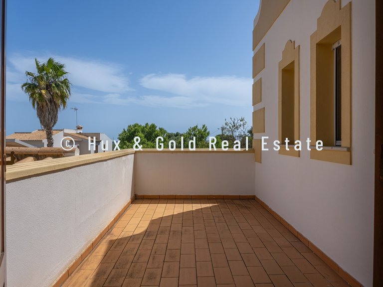 Villa for Sale in Loulé, Algarve, Portugal 5