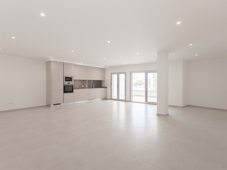 Apartment for Sale in Nazaré, Leiria, Portugal 4