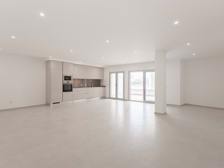 Apartment for Sale in Nazaré, Leiria, Portugal 4