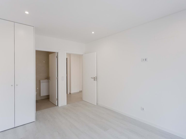 Apartment for Sale in Nazaré, Leiria, Portugal 10