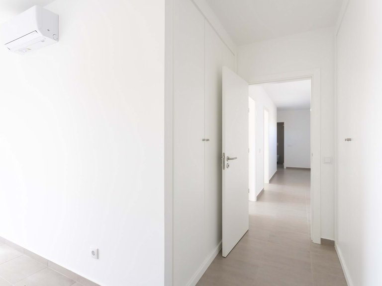 Villa for Sale in Caldas Da Rainha, Leiria, Portugal 14