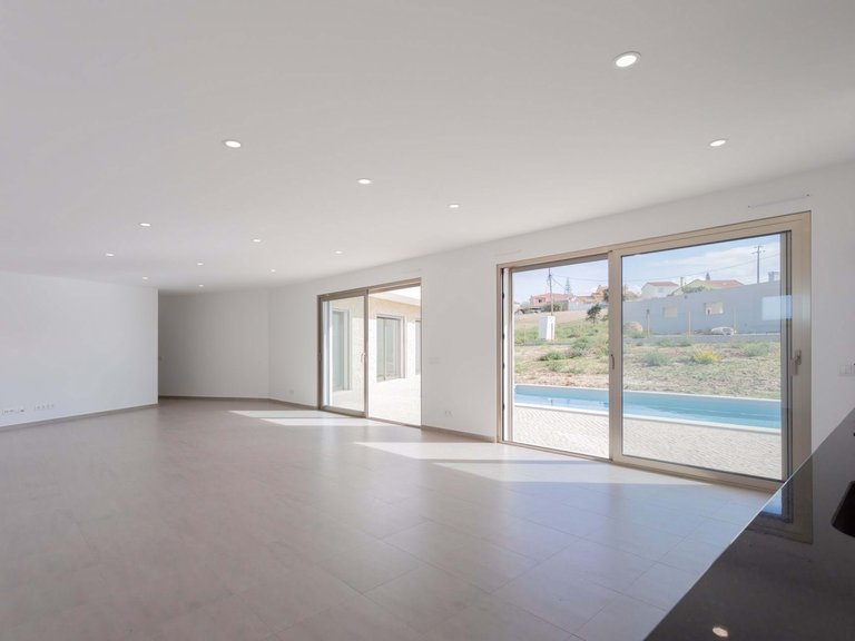 Villa for Sale in Caldas Da Rainha, Leiria, Portugal 4