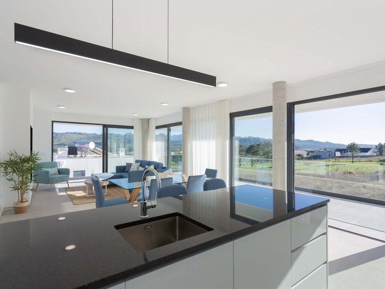 Villa for Sale in Nazaré, Leiria, Portugal 6