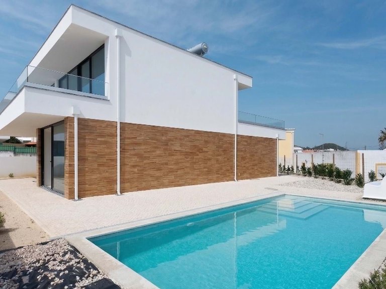 Villa for Sale in Caldas Da Rainha, Leiria, Portugal 3