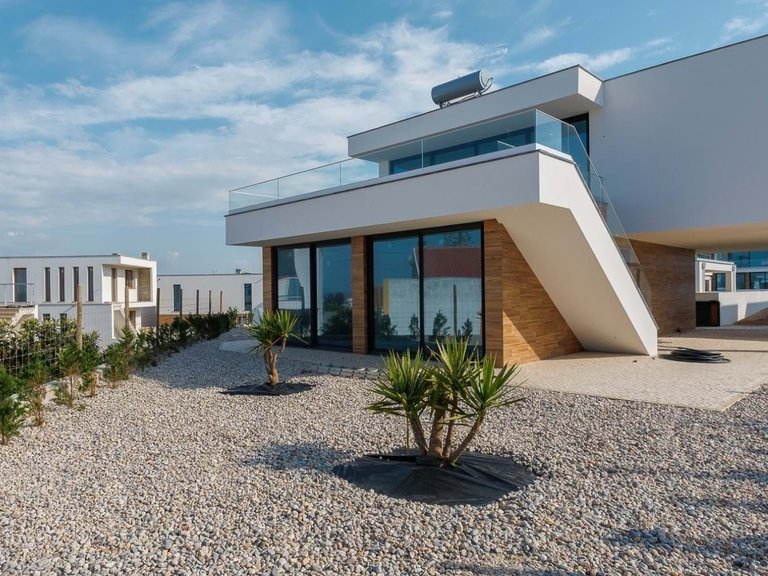 Villa for Sale in Caldas Da Rainha, Leiria, Portugal 2