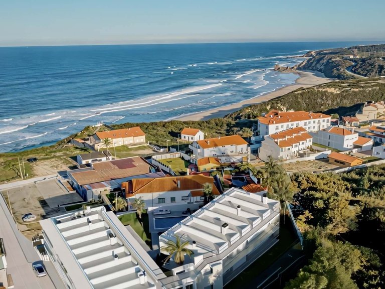 Apartment for Sale in Nazaré, Leiria, Portugal 4