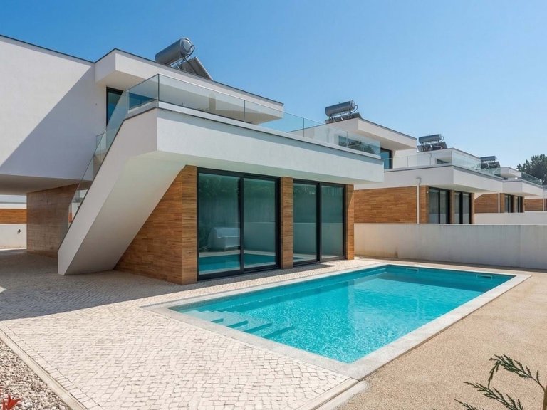 Villa for Sale in Alcobaça, Leiria, Portugal 11