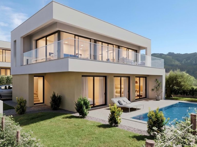 Villa for Sale in Nazaré, Leiria, Portugal 2