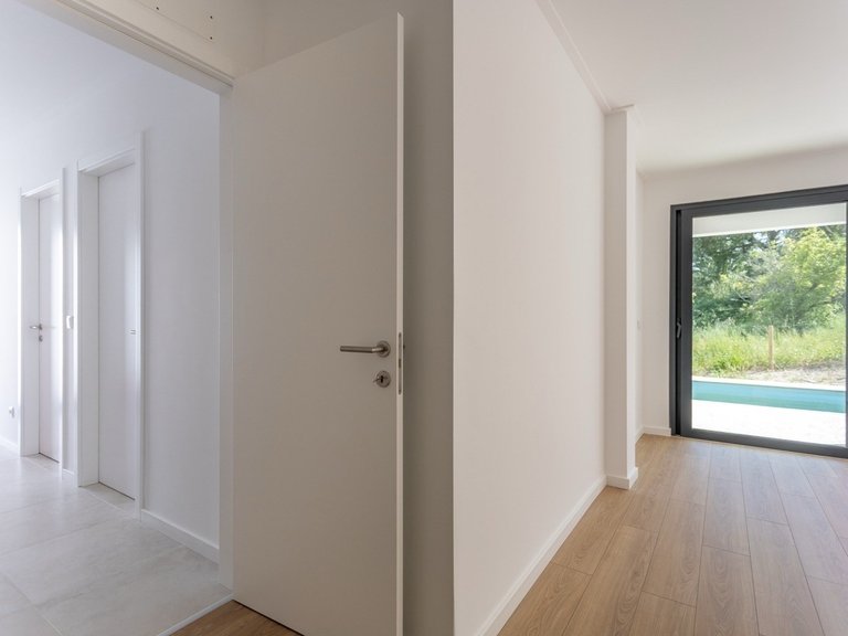 Villa for Sale in Nazaré, Leiria, Portugal 12