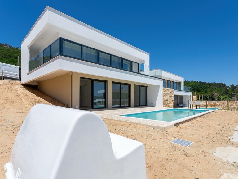 Villa for Sale in Nazaré, Leiria, Portugal 21