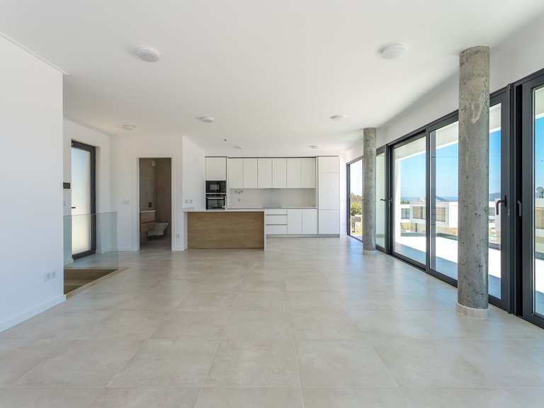 Villa for Sale in Nazaré, Leiria, Portugal 10