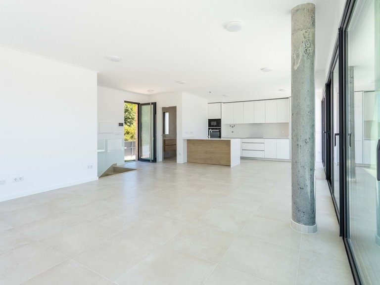 Villa for Sale in Nazaré, Leiria, Portugal 6
