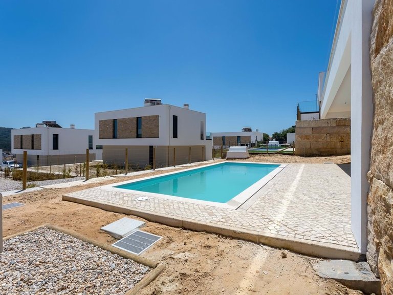 Villa for Sale in Nazaré, Leiria, Portugal 18