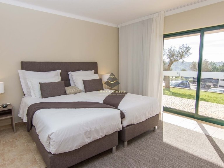 Apartment for Sale in Lagoa, Algarve 3