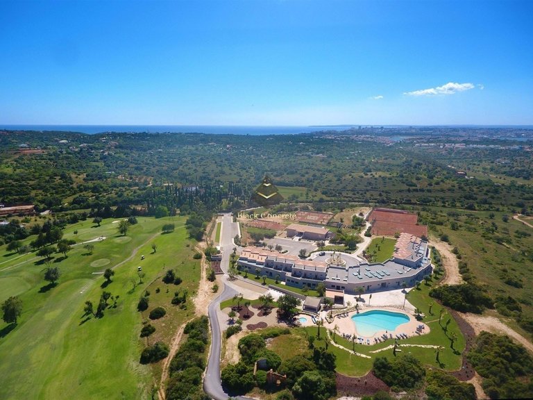 Apartment for Sale in Lagoa, Algarve 13