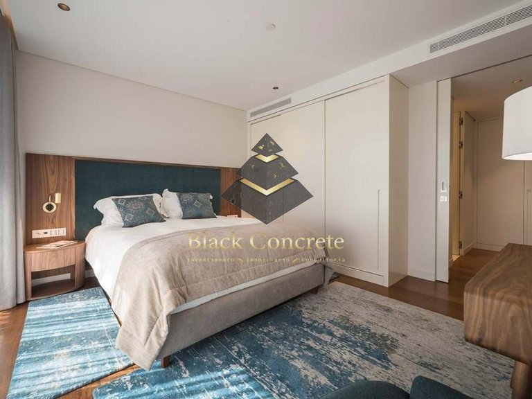 Apartment for Sale in Lisboa, Lisbon 4