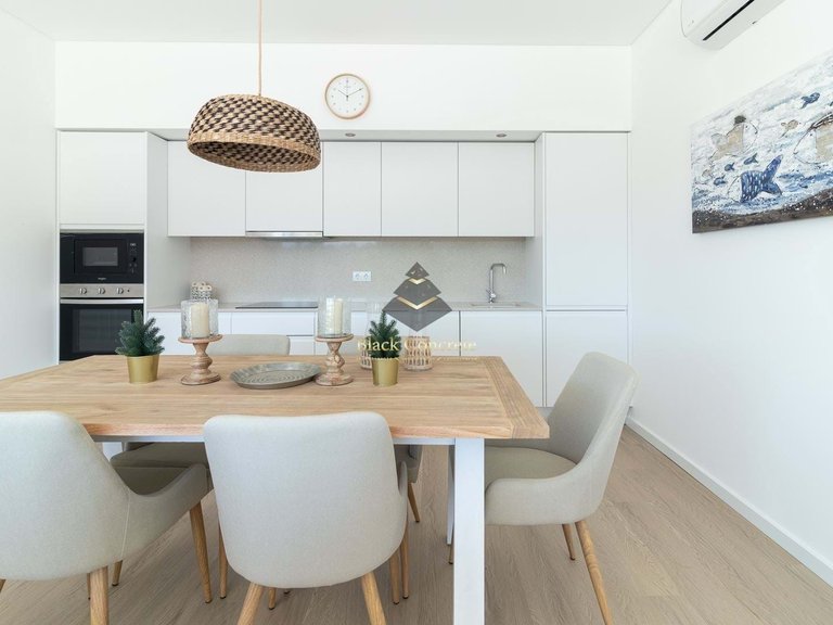 Apartment for Sale in Lagoa, Algarve 11