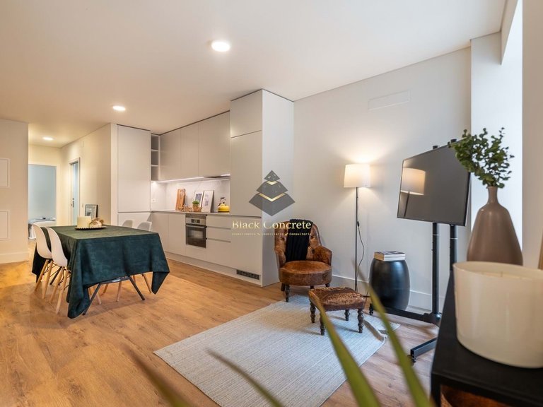 Apartment for Sale in Lisboa, Lisbon 7